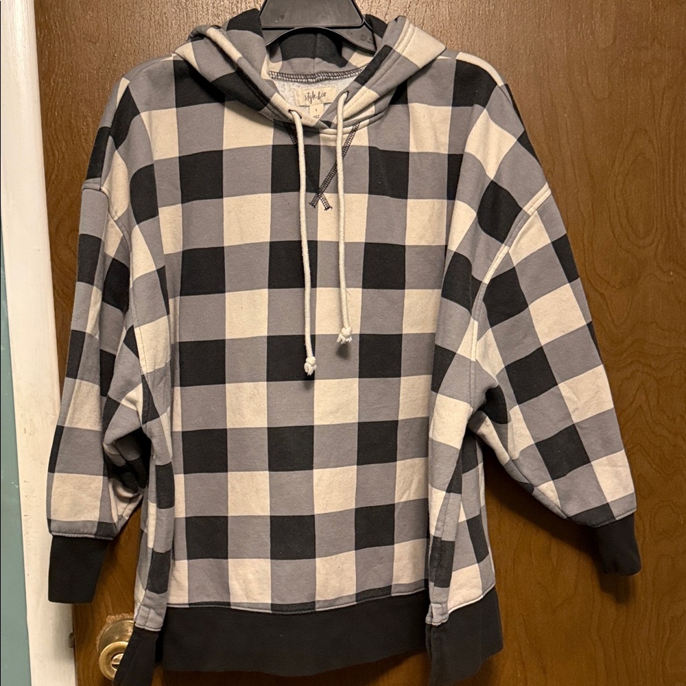Style & Co. Black and Cream Checkered Hoodie Size L
